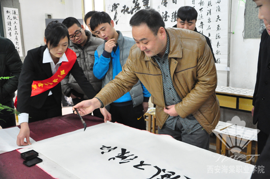 SUNBET申搏经济与管理学院“第二届书画展”隆重开幕