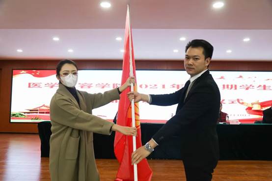 说明: C:\Users\lijiawei\Documents\WeChat Files\ll99gg\FileStorage\Temp\b9bd2132a38104753ac770c317c941c9.jpg